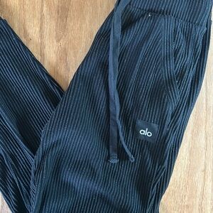 Alo Muse sweatpants - like new, worn once - xs